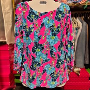 Lilly Pulitzer Evelynn ChillyLilly Top - Pink Isle Blooming For You (Size XS)
